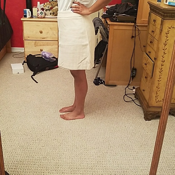 Business Buttoned Pencil Skirt - Picture 2 of 3